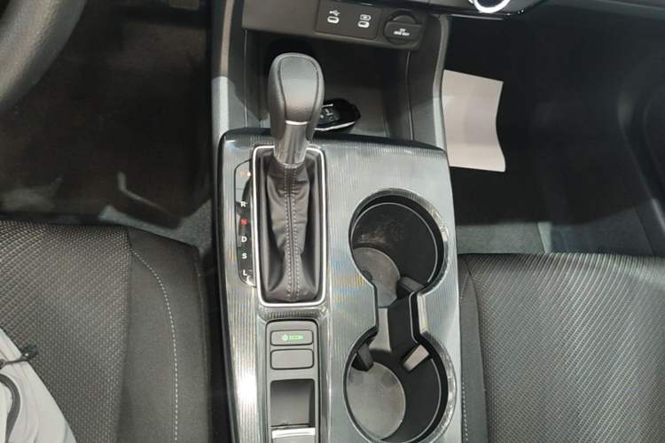 Used Honda Integra 2025 240TURBO CVT Tech Edition Gear Lever