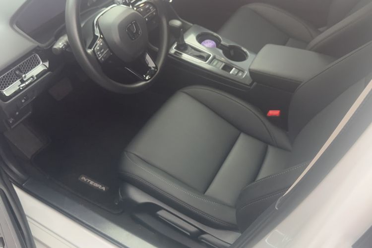 Used Honda Integra 2025 240TURBO CVT Tech Edition Left Front Seat