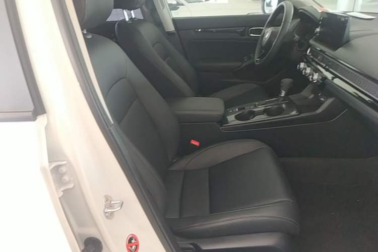 Used Honda Integra 2025 240TURBO CVT Tech Edition Right Front Seat