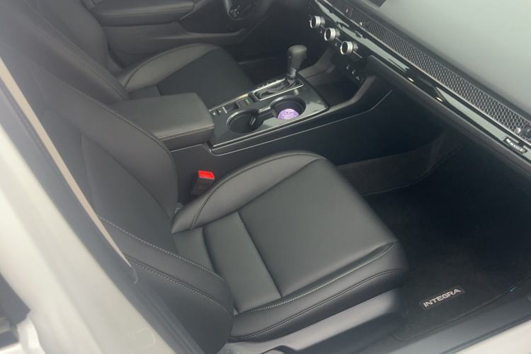 Used Honda Integra 2025 240TURBO CVT Tech Edition Right Front Seat