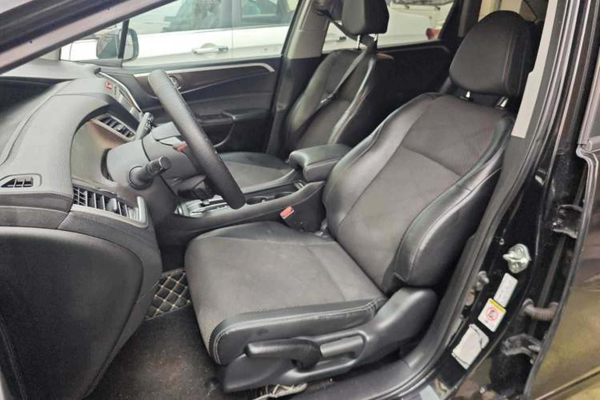 Used Honda Jade 2013 1.8L automatic Comfort version 6 seats Left Front Seat