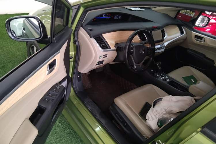 Used Honda Jade 2013 1.8L CVT Luxury Edition 5 seats Interior 2