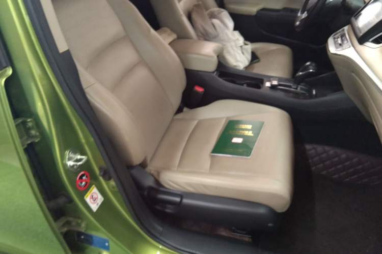 Used Honda Jade 2013 1.8L CVT Luxury Edition 5 seats Interior 6