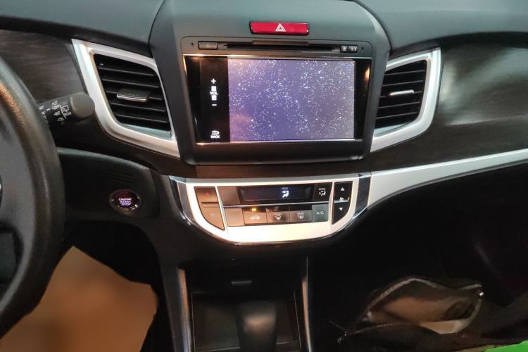 Used Honda Jade 2014 1.8L Automatic Comfort Elite Version 5 Seats Audio And AC Panel