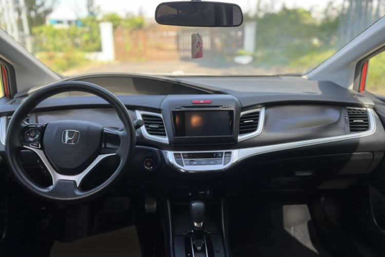 Used Honda Jade 2014 1.8L Automatic Comfort Elite Version 5 Seats Interior 6