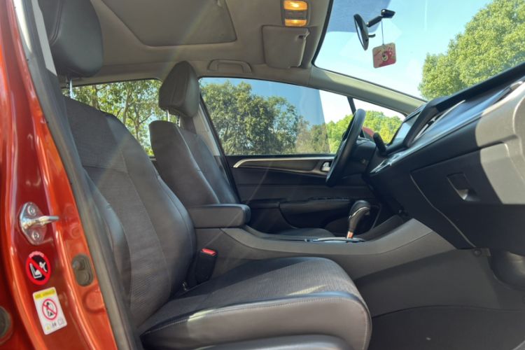 Used Honda Jade 2014 1.8L Automatic Comfort Elite Version 5 Seats Interior 9