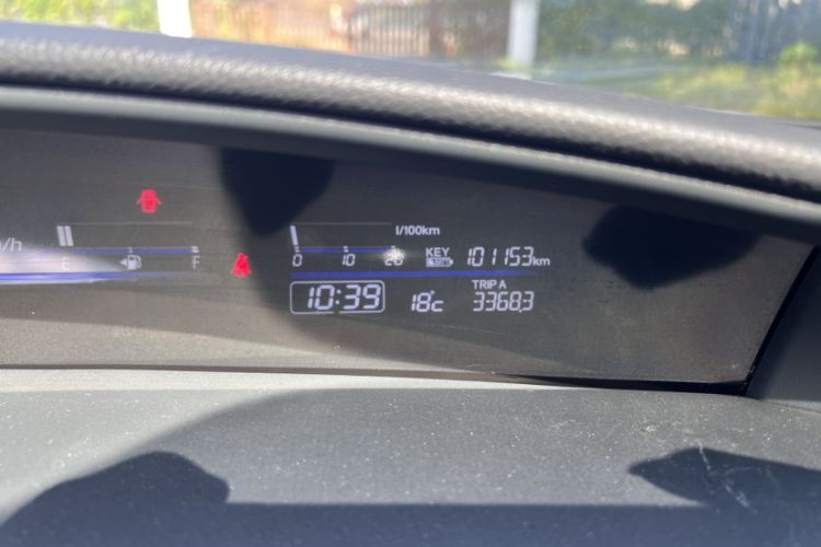Used Honda Jade 2014 1.8L Automatic Comfort Elite Version 5 Seats Odometer Close Up