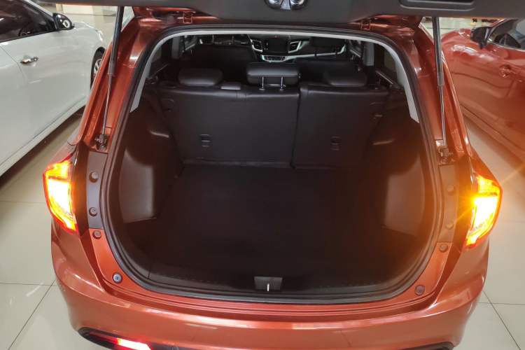 Used Honda Jade 2014 1.8L Automatic Comfort Elite Version 5 Seats Trunk