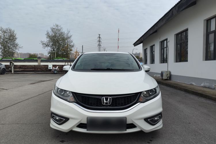 Used Honda Jade 2013 1.8L automatic Comfort version 6 seats Exterior 1