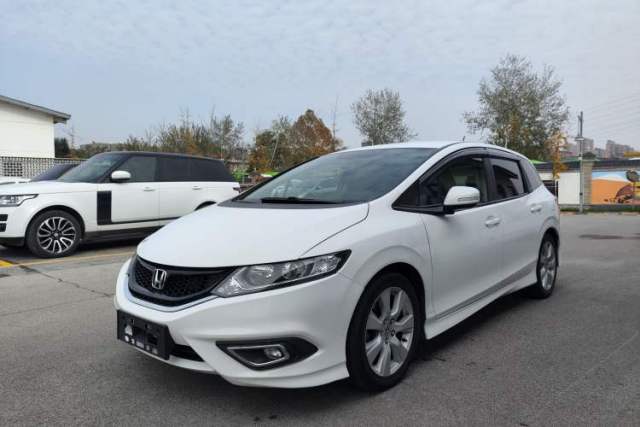 Used Honda Jade 2013 1.8L automatic Comfort version 6 seats