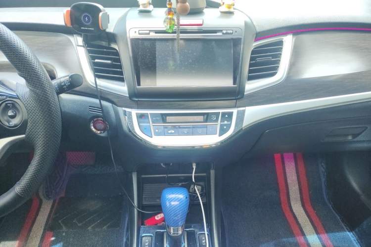 Used Honda Jade 2013 1.8L CVT Luxury Edition 6 seats Audio And AC Panel