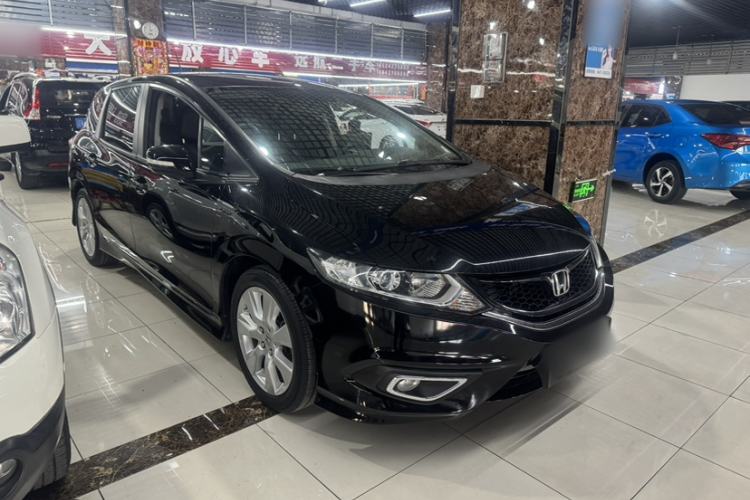 Used Honda Jade 2013 1.8L automatic Comfort version 6 seats Exterior 2