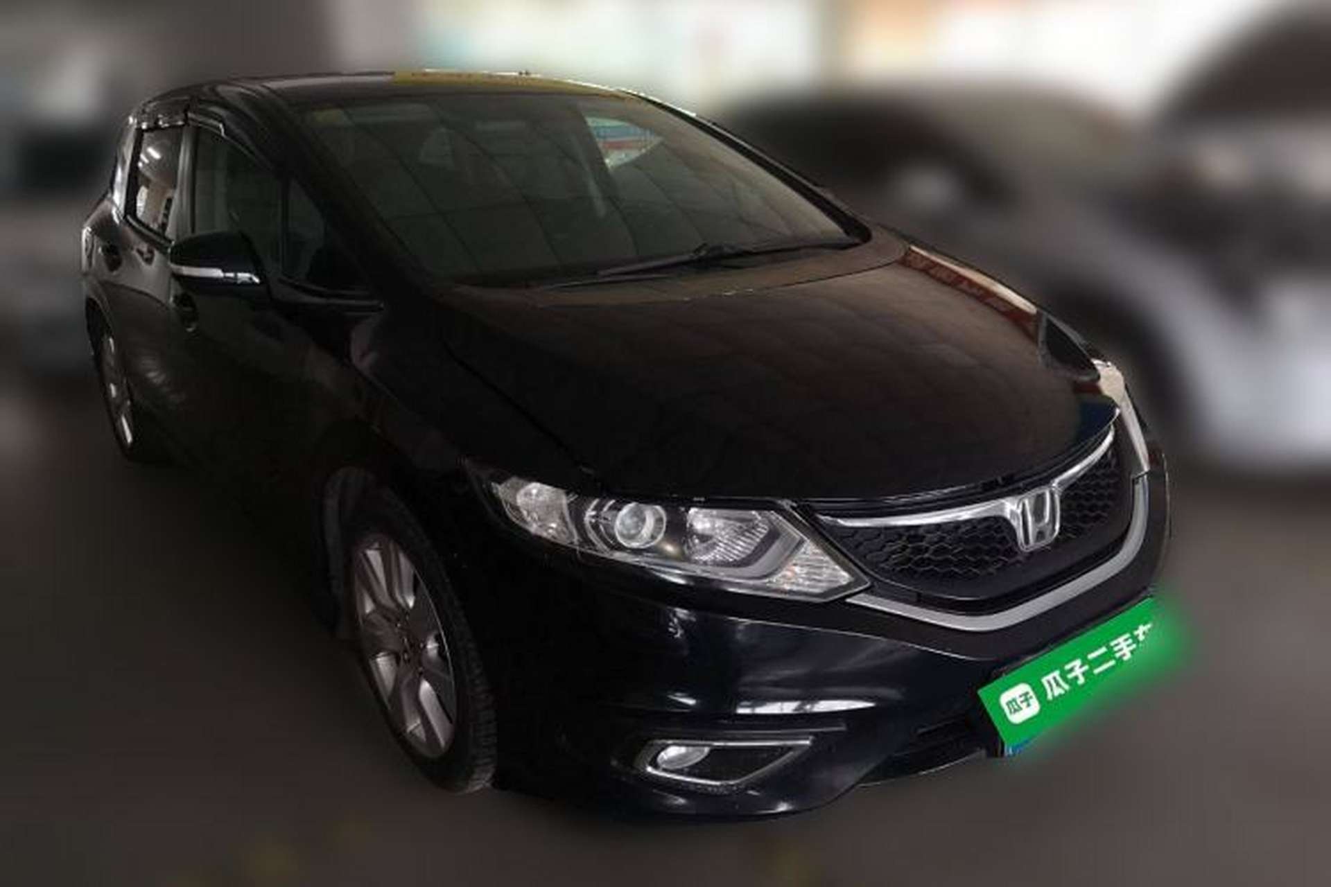 Used Honda Jade 2013 1.8L automatic Comfort version 5 seats Front Right 45 Deg
