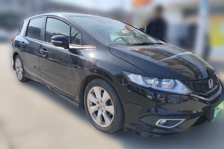 Used Honda Jade 2013 1.8L automatic Comfort version 5 seats Front Right 45 Deg