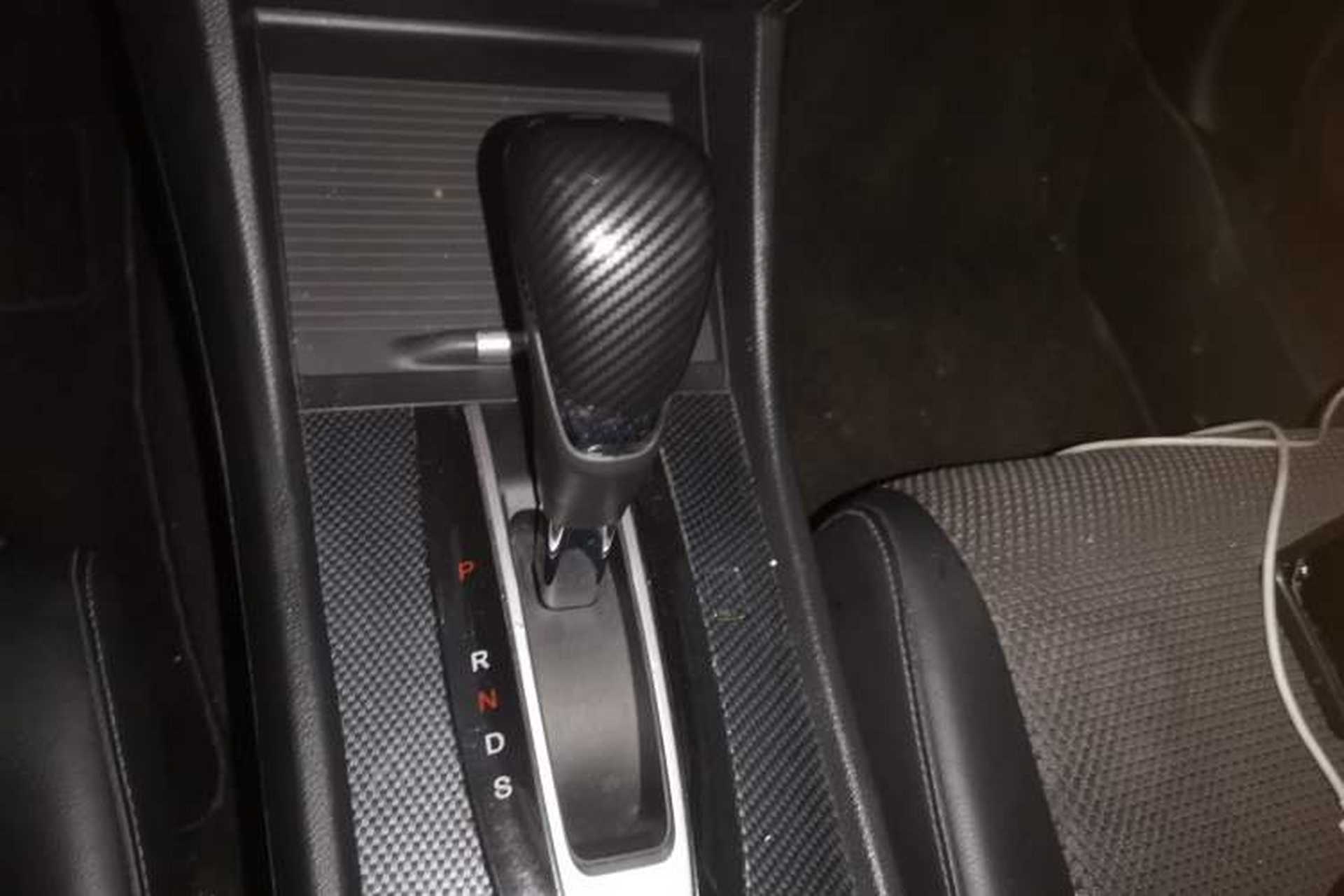 Used Honda Jade 2013 1.8L automatic Comfort version 5 seats Gear Lever
