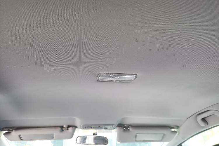 Used Honda Jade 2013 1.8L automatic Comfort version 6 seats Headliner