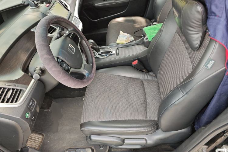 Used Honda Jade 2013 1.8L automatic Comfort version 5 seats Left Front Seat