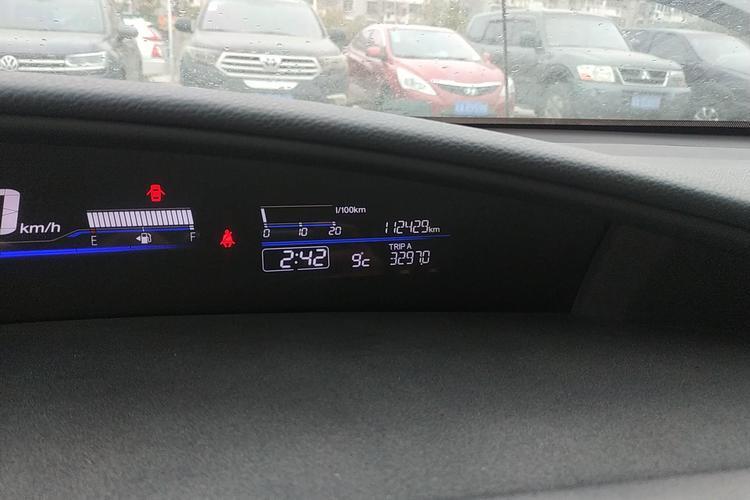 Used Honda Jade 2013 1.8L automatic Comfort version 5 seats Odometer Close Up