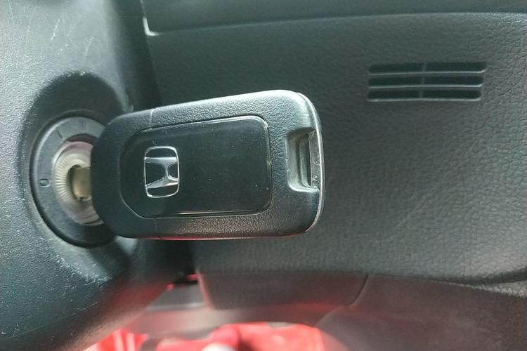 Used Honda Jade 2013 1.8L automatic Comfort version 5 seats Vehicle Key
