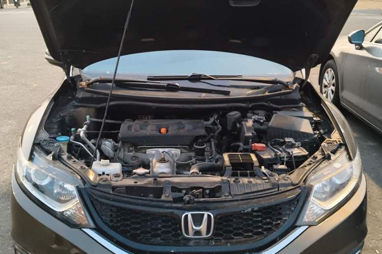 Used Honda Jade 2013 1.8L automatic Comfort version 5 seats Engine Bay