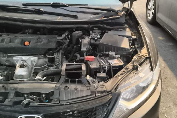 Used Honda Jade 2013 1.8L automatic Comfort version 5 seats Engine Bay Left