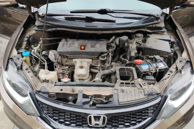 Used Honda Jade 2013 1.8L automatic Comfort version 5 seats Engine Bay