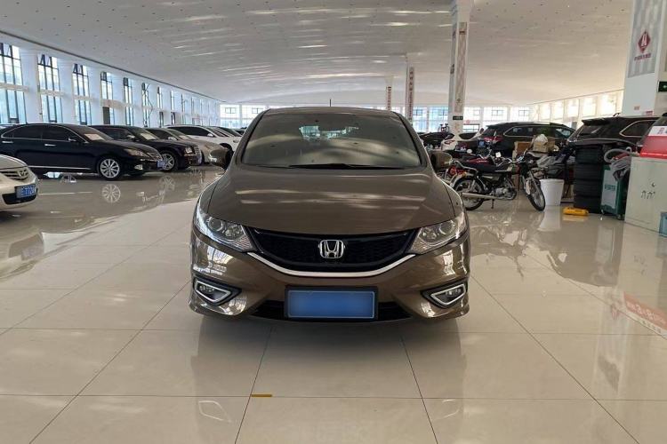 Used Honda Jade 2013 1.8L automatic Comfort version 5 seats Exterior 1