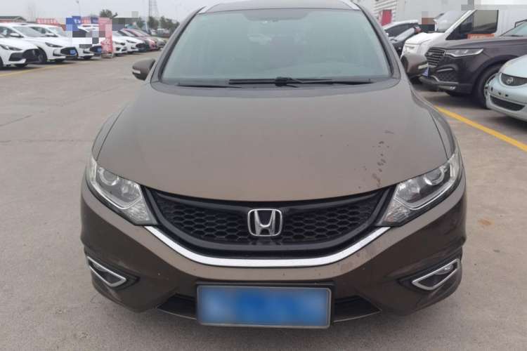 Used Honda Jade 2013 1.8L automatic Comfort version 5 seats Exterior 1