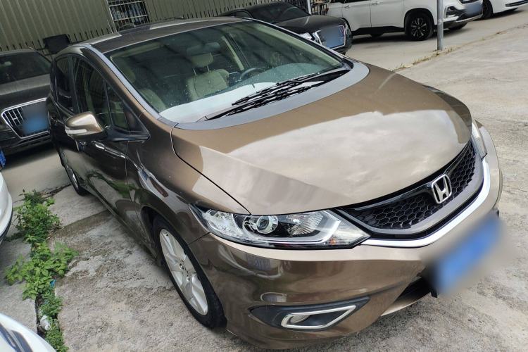 Used Honda Jade 2013 1.8L automatic Comfort version 5 seats Exterior 2