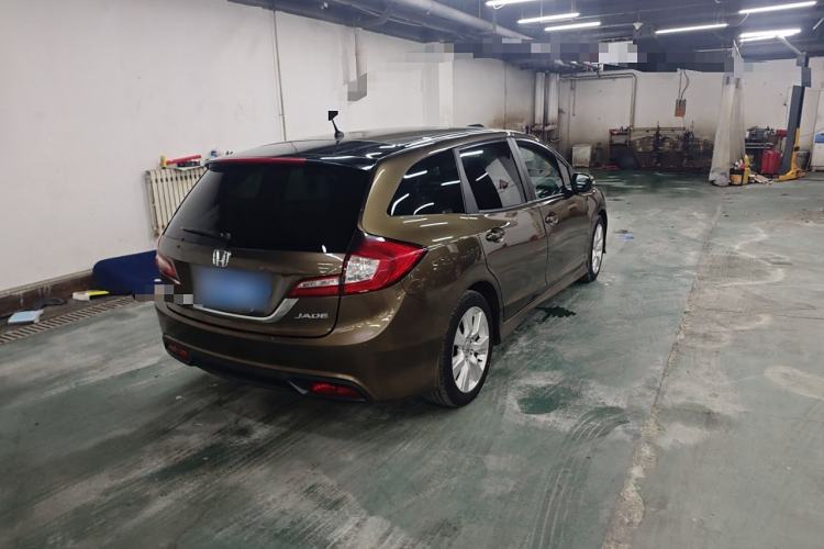 Used Honda Jade 2013 1.8L automatic Comfort version 5 seats Exterior 3