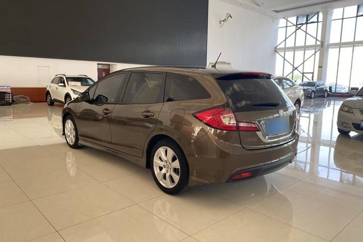 Used Honda Jade 2013 1.8L automatic Comfort version 5 seats Exterior 4