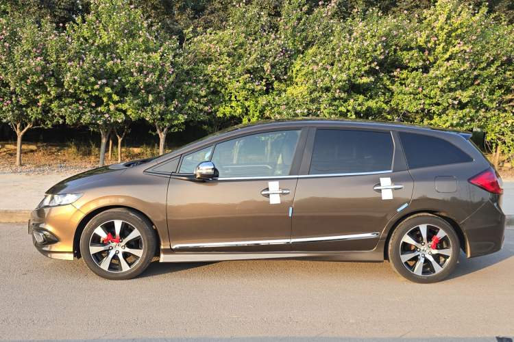 Used Honda Jade 2013 1.8L CVT Luxury Edition 5 seats Exterior 4
