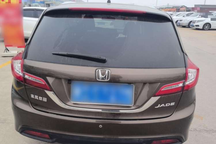 Used Honda Jade 2013 1.8L automatic Comfort version 5 seats Exterior 4