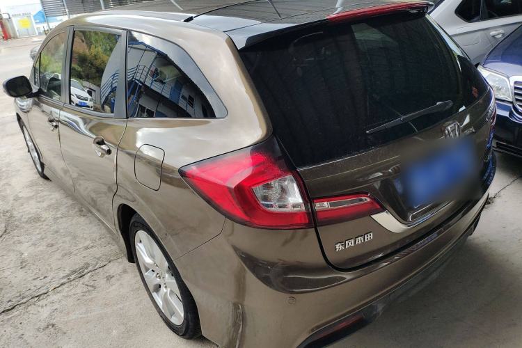 Used Honda Jade 2013 1.8L automatic Comfort version 5 seats Exterior 5