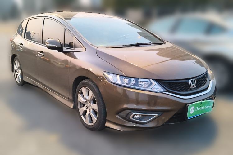 Used Honda Jade 2013 1.8L automatic Comfort version 5 seats Front Right 45 Deg