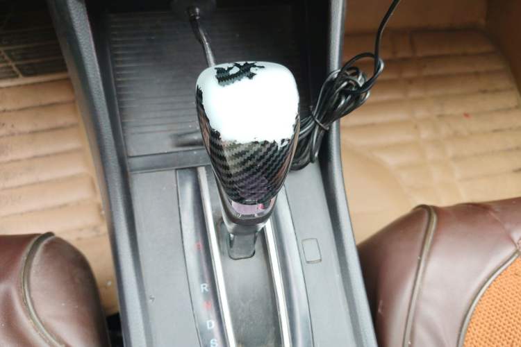 Used Honda Jade 2013 1.8L automatic Comfort version 5 seats Gear Lever
