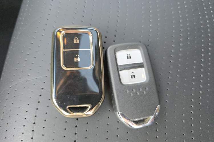 Used Honda Jade 2013 1.8L CVT Luxury Edition 5 seats Interior 6