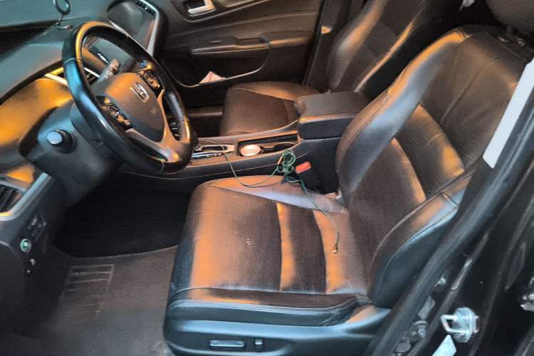Used Honda Jade 2013 1.8L CVT Luxury Edition 5 seats Left Front Seat