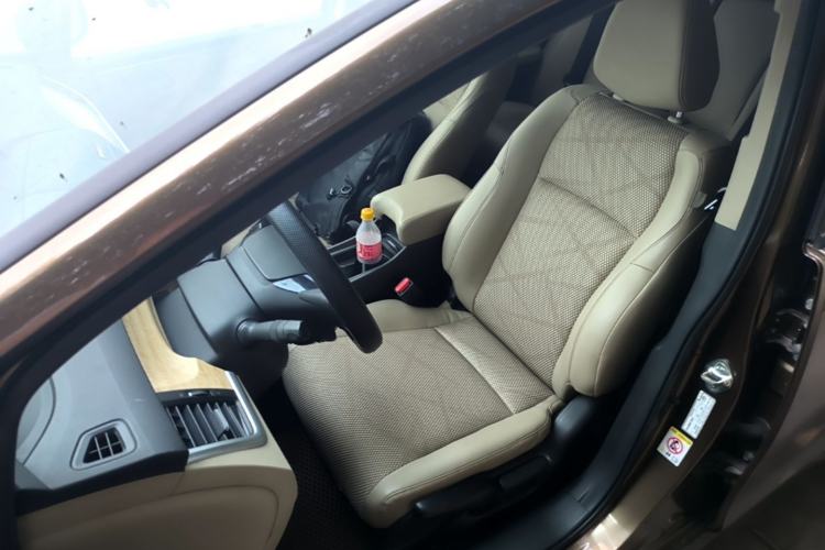 Used Honda Jade 2013 1.8L automatic Comfort version 5 seats Left Front Seat