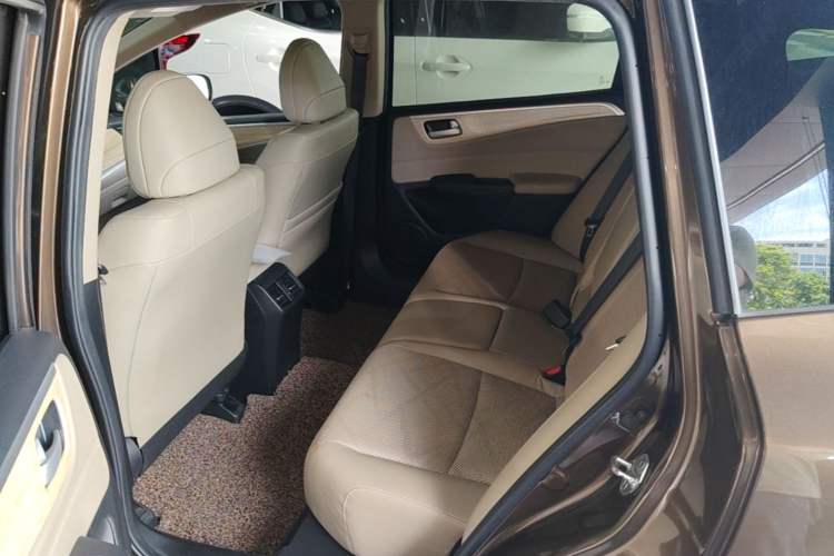 Used Honda Jade 2013 1.8L automatic Comfort version 5 seats Left Rear Seat