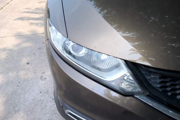 Used Honda Jade 2013 1.8L automatic Comfort version 5 seats Right Front Headlight