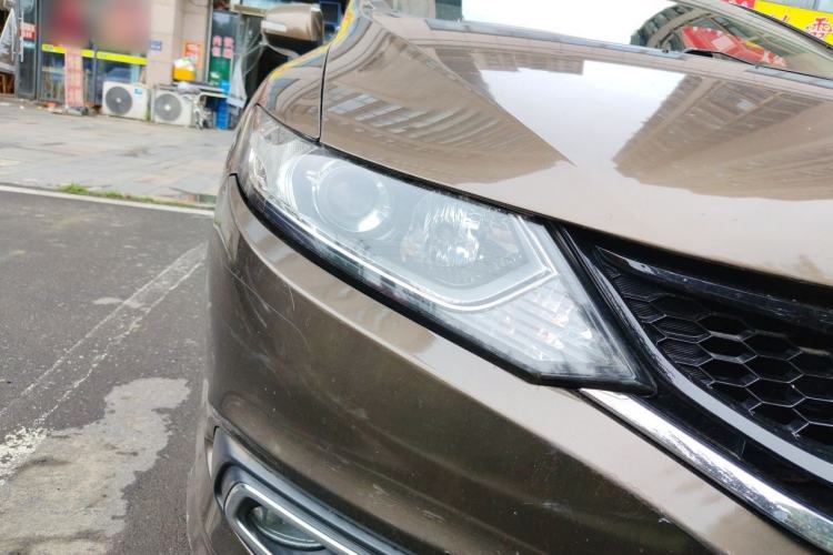 Used Honda Jade 2013 1.8L automatic Comfort version 5 seats Right Front Headlight