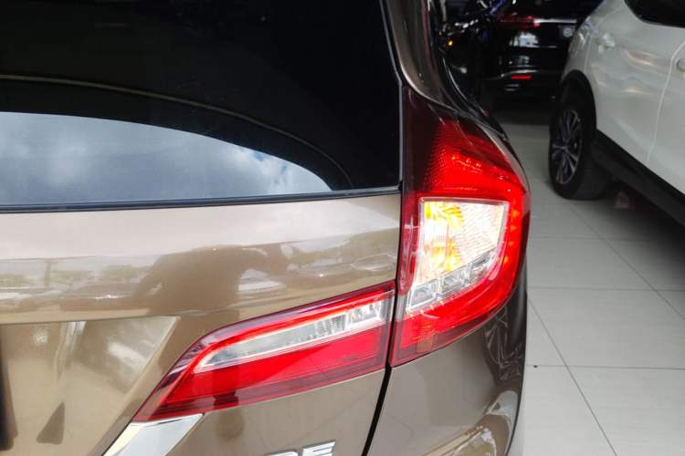 Used Honda Jade 2013 1.8L automatic Comfort version 5 seats Right Rear Taillight