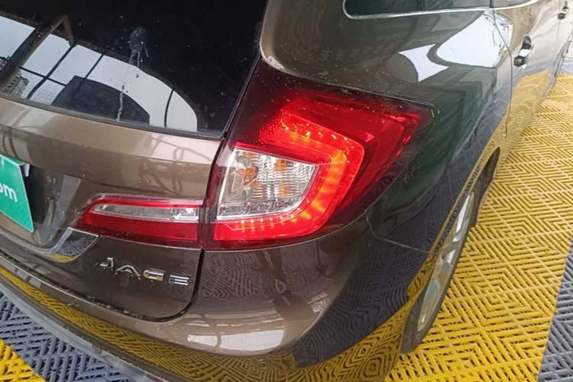 Used Honda Jade 2013 1.8L automatic Comfort version 5 seats Right Rear Taillight