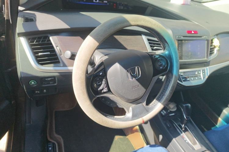 Used Honda Jade 2013 1.8L CVT Luxury Edition 5 seats Steering Wheel