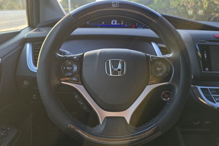 Used Honda Jade 2013 1.8L CVT Luxury Edition 5 seats Steering Wheel