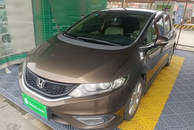 Used Honda Jade 2013 1.8L automatic Comfort version 5 seats
