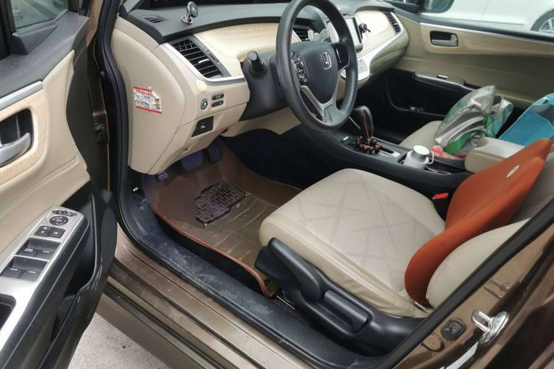 Used Honda Jade 2013 1.8L automatic Comfort version 5 seats Driver Seat