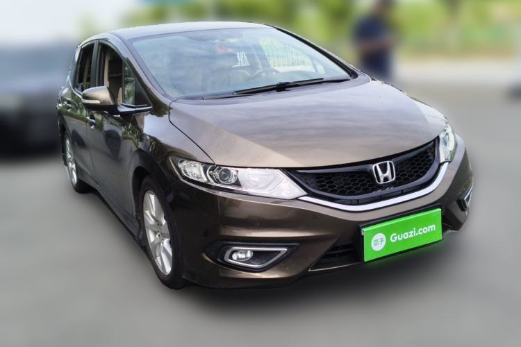Used Honda Jade 2013 1.8L automatic Comfort version 5 seats Front Right 45 Deg