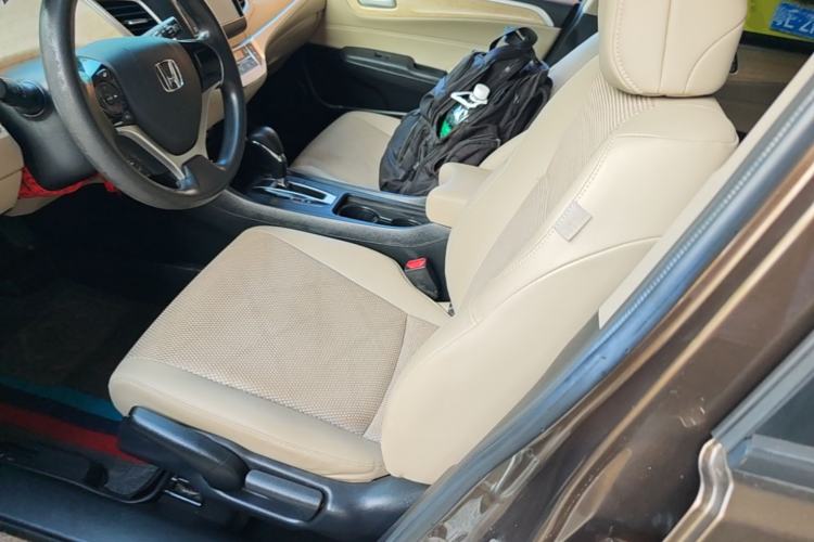 Used Honda Jade 2013 1.8L automatic Comfort version 5 seats Left Front Seat
